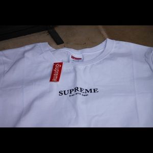 Supreme t-shirt